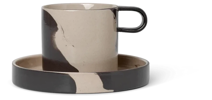 Ferm koppur við undirskál sand/brúnur