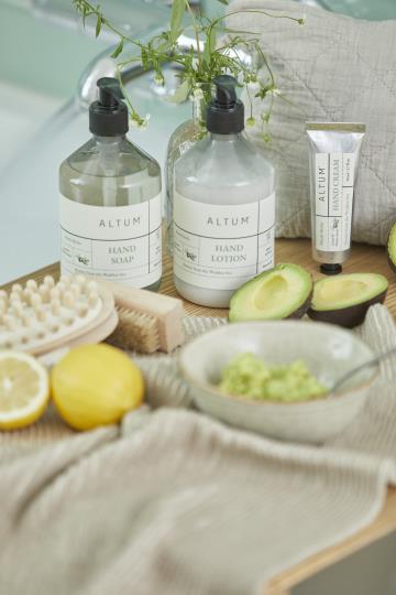 Ib Altum hondsápa march herbs 500ml