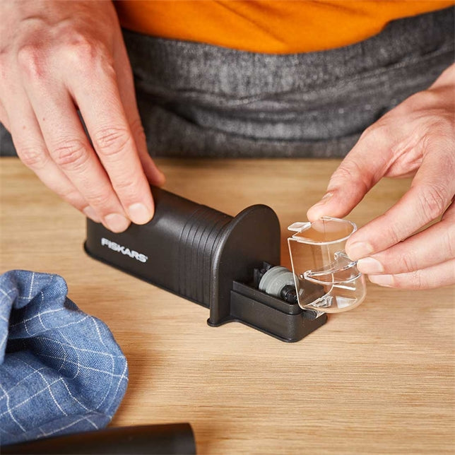 Fiskars roll-sharp knívahvessari