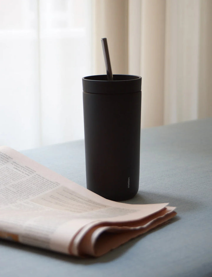 Stelton to go termokoppur við súgvirør 0,4 ltr. black