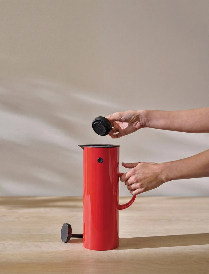 Stelton EM77 Termokanna 1L Red