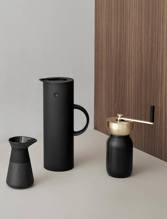 Stelton EM77 termokanna 1L soft black