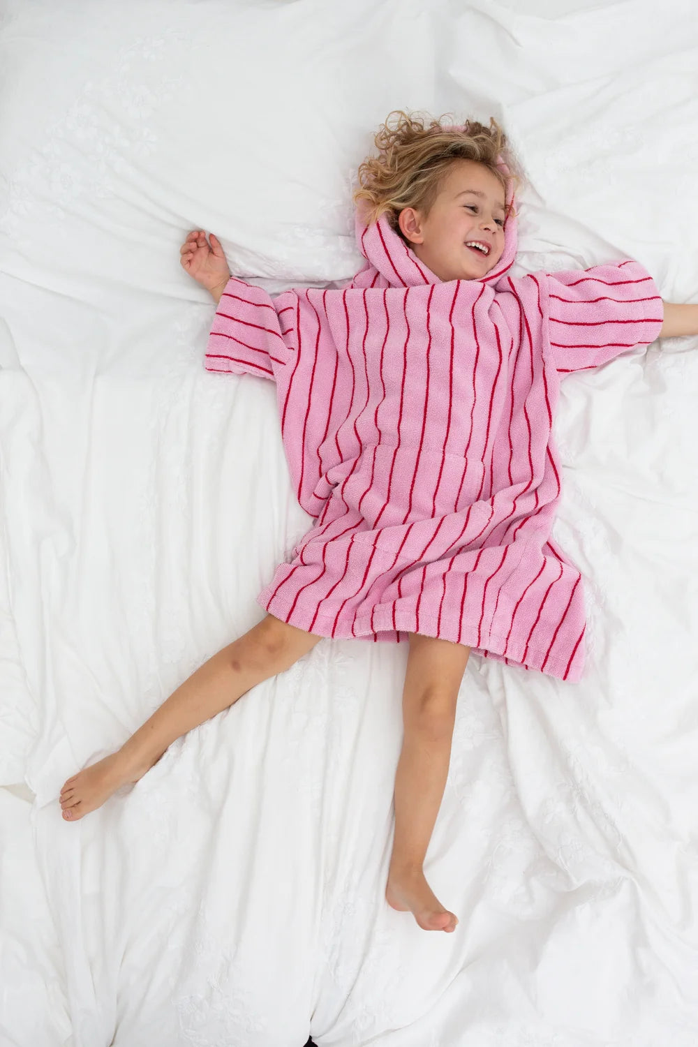BONGUSTA Naram Poncho, baby pink & ski patrol