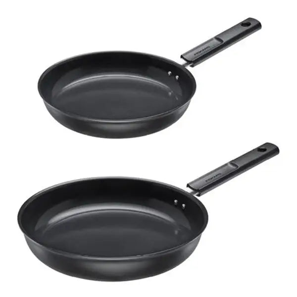Fiskars Hard Face 2x pannur (24 cm & 28 cm)