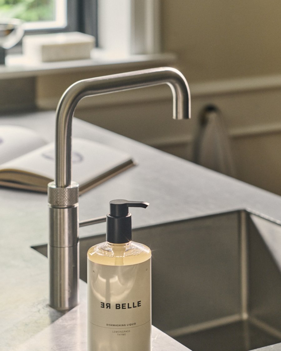 REBELLE Uppvasksápa 500ml Lemongrass thyme lavender