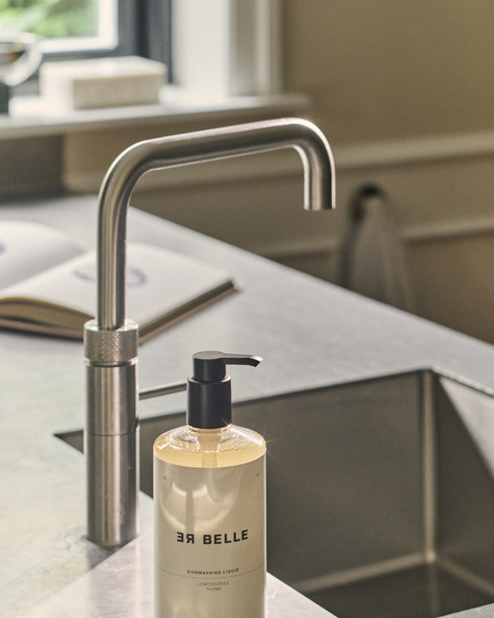 REBELLE Uppvasksápa 500ml Lemongrass thyme lavender